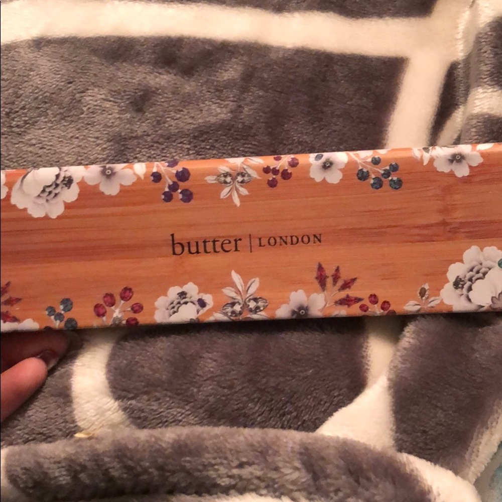 Eyeshadow palette